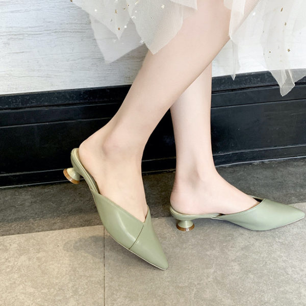 Elegant Pointed Toe Flat Mules with Low Heels