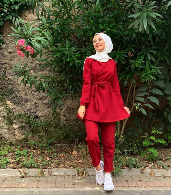 turkish modest woman two piece suit