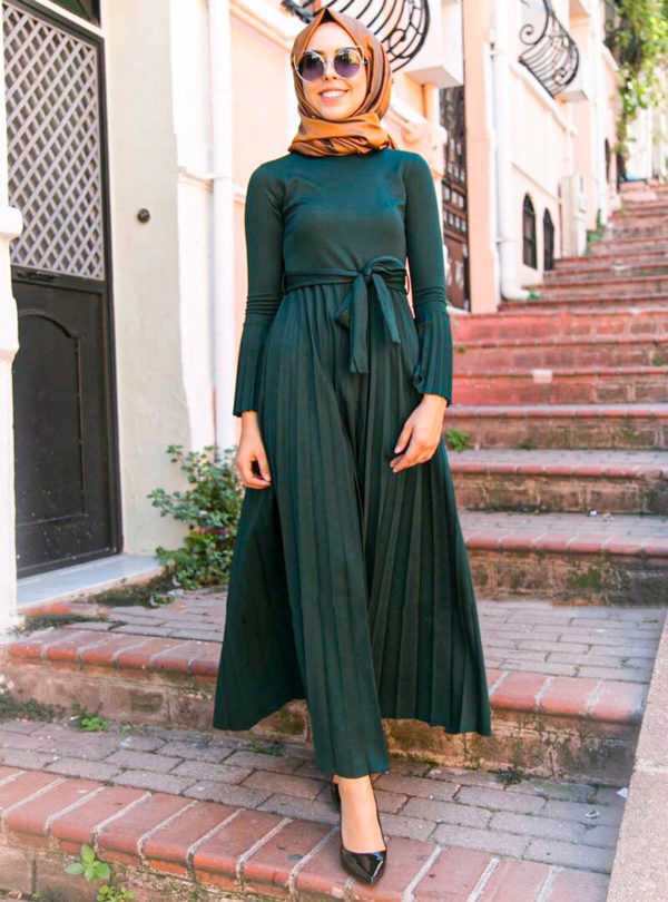 Long Pleated Maxi Dress with Belt_1._Featured