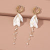 Graceful Pearl Dangle Earrings_4