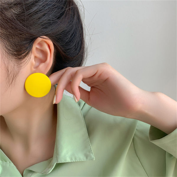 Solid Circle Disc Stud Earrings_Yellow